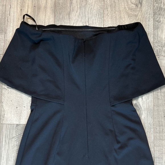 La Femme NWT Long Black Jersey Gown Dress Size 6 Off The Shoulder $338 28209 - Picture 13 of 14